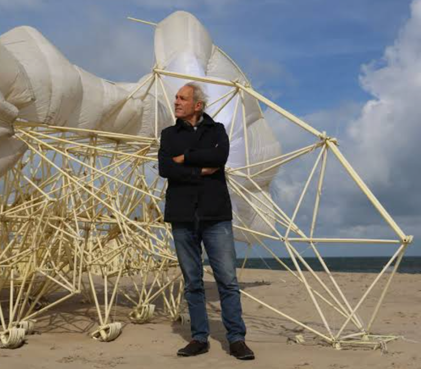Theo Jansen and Strandbeesten