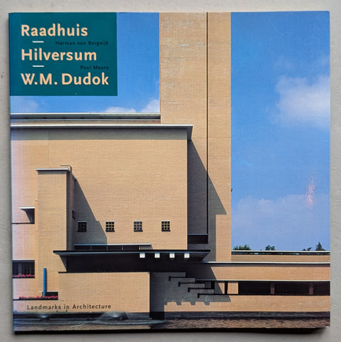 Landmarks in architecture # W.M. DUDOK, Raadhuis Hilversum # 1995, mint-